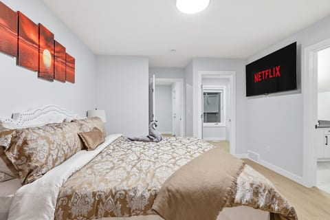 Modern 3BR City Getaway And Bright & Spacious