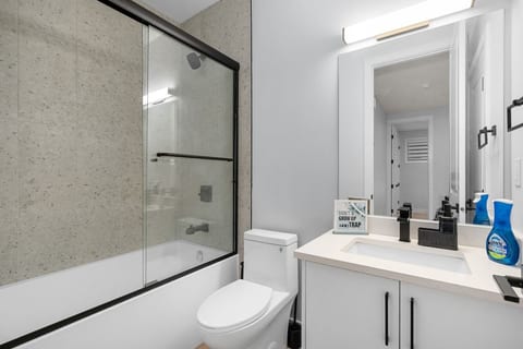 Minutes from Downtown | Spacious 1-Bed