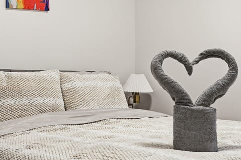 Quiet & Comfortable Stay Minutes from Downtown