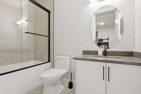 Quiet & Comfortable Stay Minutes from Downtown