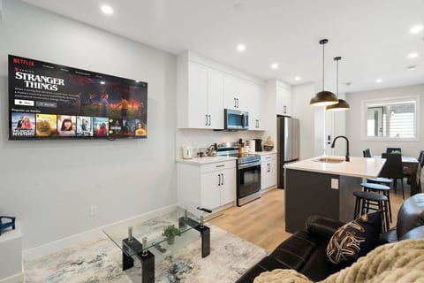 Centrally Located 3-Bedroom | Easy City Access