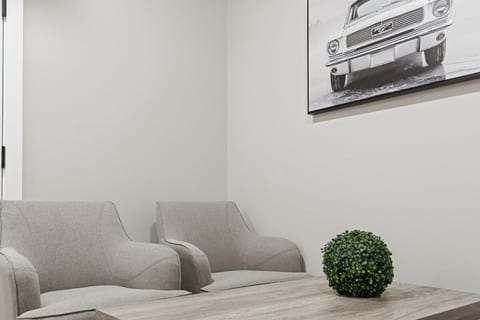 Cozy Downtown Calgary Hideaway