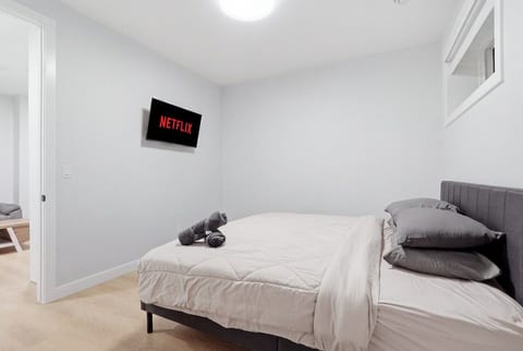 Bright & Cozy 1BR | Your Home Away From Home