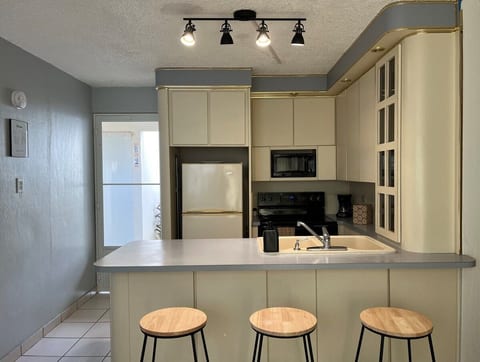 Cozy apartment at Montones Beach image 5