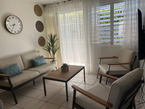 Cozy apartment at Montones Beach image 3