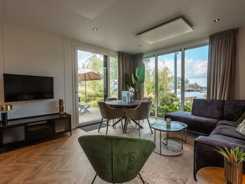 De Wiedense Meren - Rietland Lodge | 4p