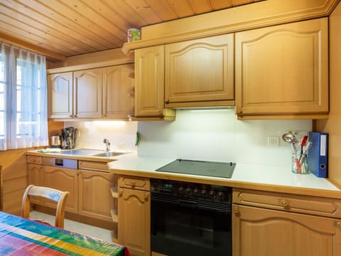 Berna 2. Stock Appartement/Fewo, Bad, WC, 2 Schlafräume 4-Bettwohnung