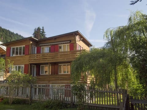 Chalet Azeno OG Appartement/Fewo, Dusche und Badewanne, 2 Schlafräume