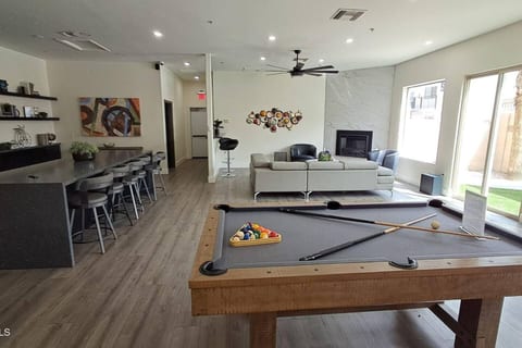 Midtown Mt Views Condo has Gym, Pool & Gated Parking!