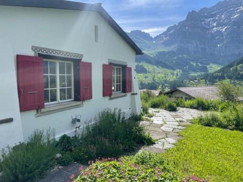 Baslerdybli Appartement/Fewo, Bad, WC, 3 Schlafräume 4-Zimmerwohnung