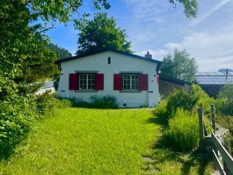 Baslerdybli Appartement/Fewo, Bad, WC, 3 Schlafräume 4-Zimmerwohnung