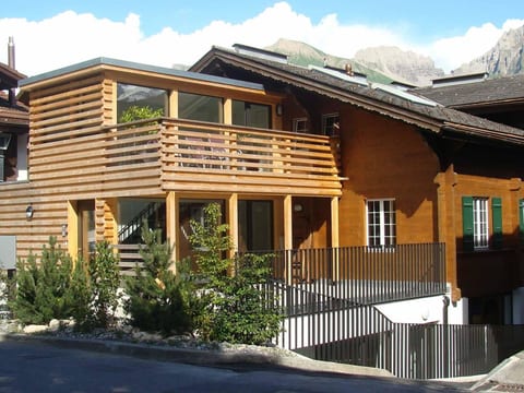 Im Zentrum Appartement/Fewo, Dusche und Bad, WC, 2 Schlafräume 3-Zimmerwohnung