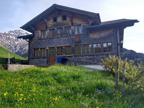 Bim Lerch Appartement/Fewo, Bad, WC, 3 Schlafräume 4.5-Zimmerwohnung
