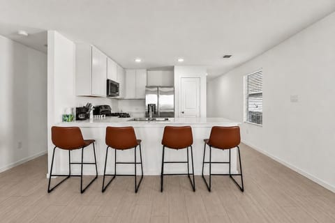 3BR by Gruene & Rivers | Minutes to Schlitterbahn image 6