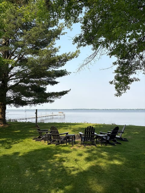 Charming Lake Wissota Log Cabin image 2