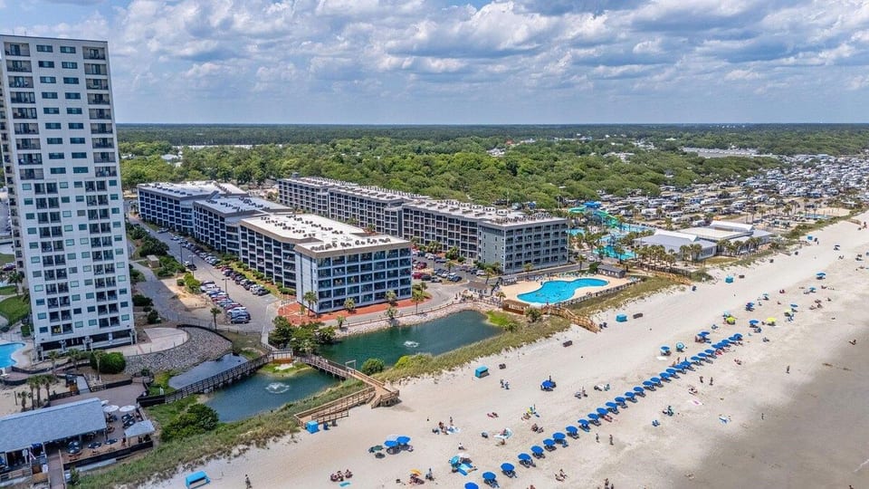 Myrtle-Beach Ocean Front Condo Retreat - Horry County