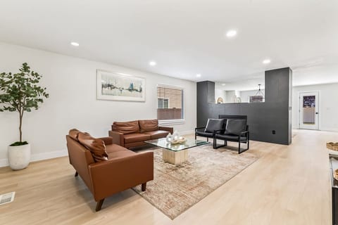 5 Bedroom house in prime location by the village