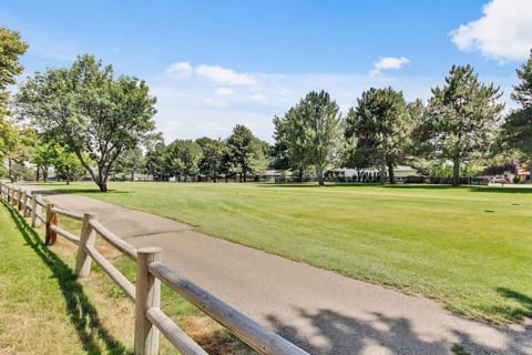 Stunning Golf Course Retreat 4BR Home