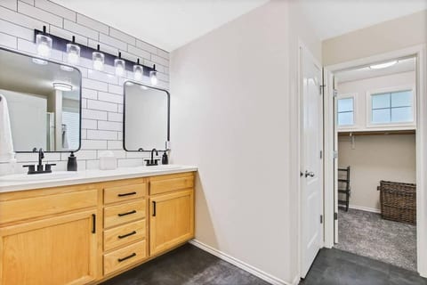Spacious 4BR Meridian Home – Near Dining & Parks