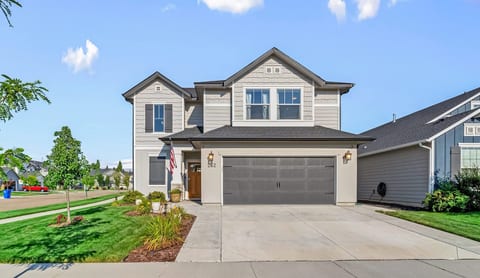 Cozy & Charming Home in Eagle Id