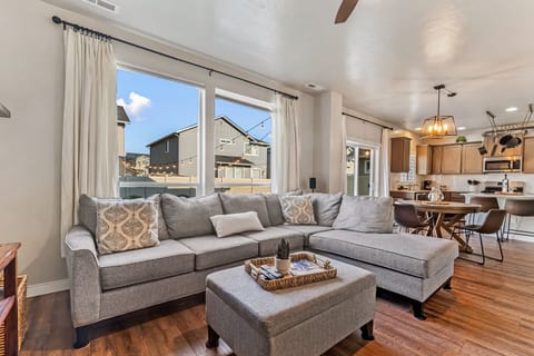 Cozy & Charming Home in Eagle Id