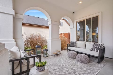 Large Modern 5 Bedroom Custom Home