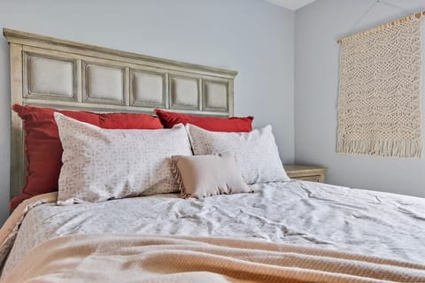 A La Mode 3 bedroom Home | Meridian, ID
