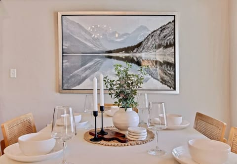 The Meridian Manor | Private 4 Bedroom Home