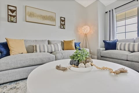 Calming 3 bedroom home with designer details in Na