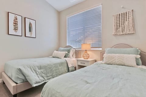 Sophisticated 3 bedroom townhome