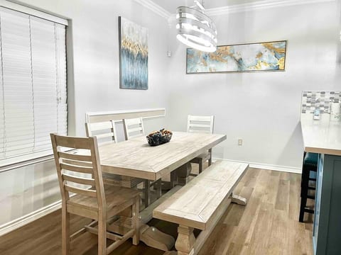 Island Breeze, short walk to the beach
