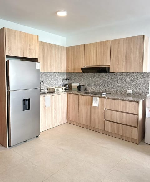 Cabarete Apt: Pool, Steps to Beach C5