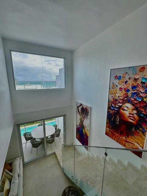 Ocean View Penthouse with Private Rooftop C11