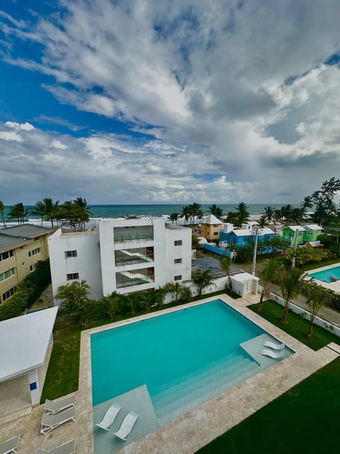Ocean View Penthouse with Private Rooftop C11