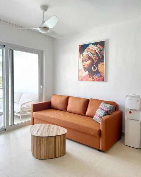 Quiet Beach Apt with Pool & Balcony C6