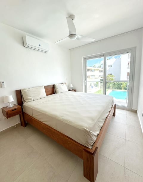 Quiet Beach Apt with Pool & Balcony C6