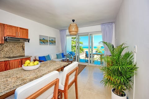 A2-1 Watch the Waves from Your Balcony Retreat