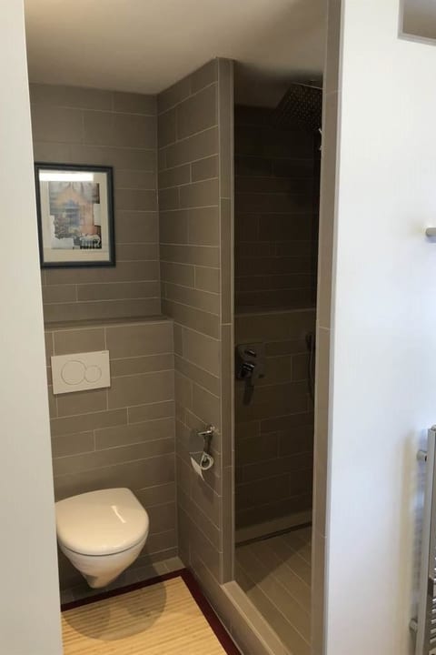 Gollrad 2 Appartement/Fewo, Dusche, WC, 8-Bettwohnung 7-Bettwohnung/2-Zi-Whg.