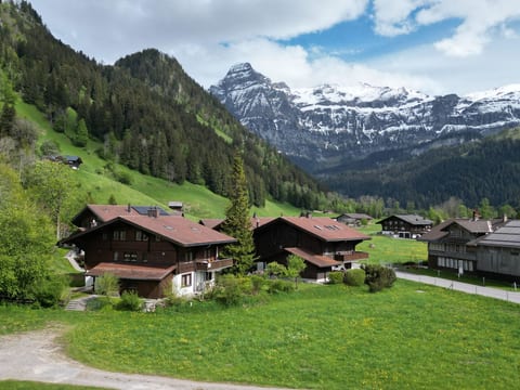 Chalet Rotebächli Appartement/Fewo, Bad, WC, 2 Schlafräume 4-Bettwohnung