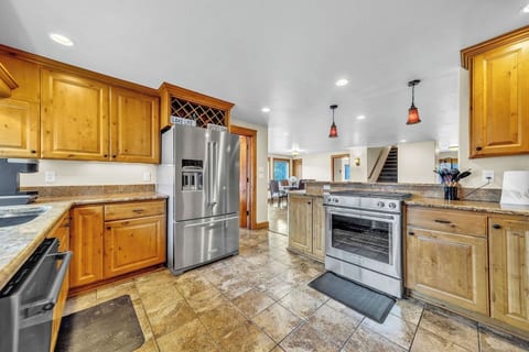 Lovely 4-bedroom house near Lake Coeur d'Alene!