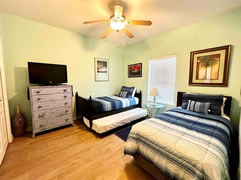 Lovely 2 Bedroom 2 Bath Condo