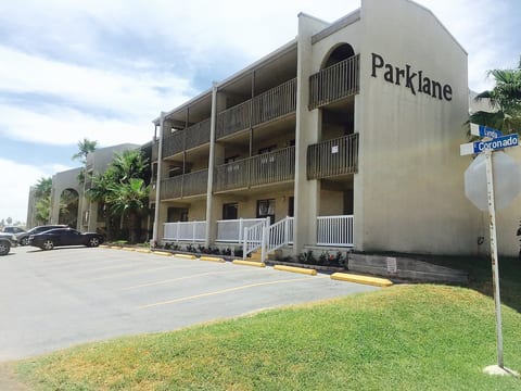 Parklane Sea Breeze