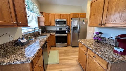 3 Bedroom Townhome 9306