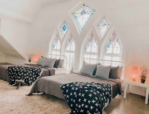 White Bohemian, Games, Hot Tub Events sleeps 34