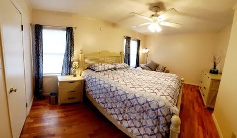 Charming 2 bedroom getaway image 4