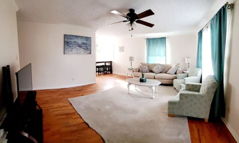 Charming 2 bedroom getaway image 1