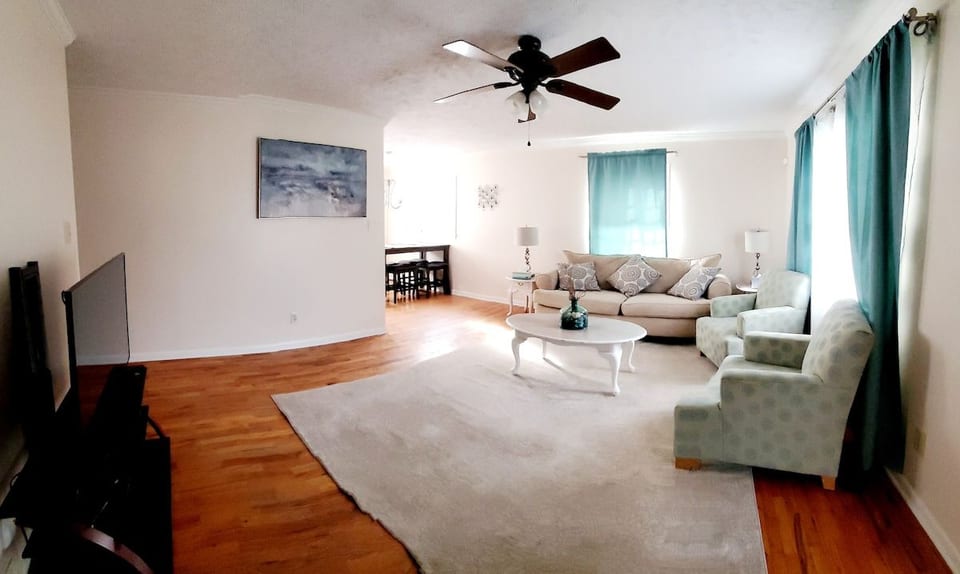 Charming 2 bedroom getaway image 1