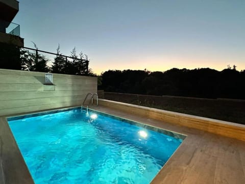 Pool Indoor