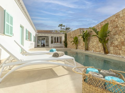 Pool Indoor