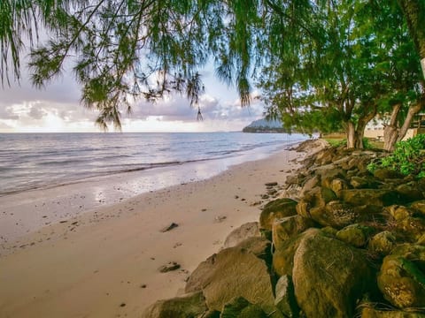 Magic North Shore Beach House 30 Day Rental